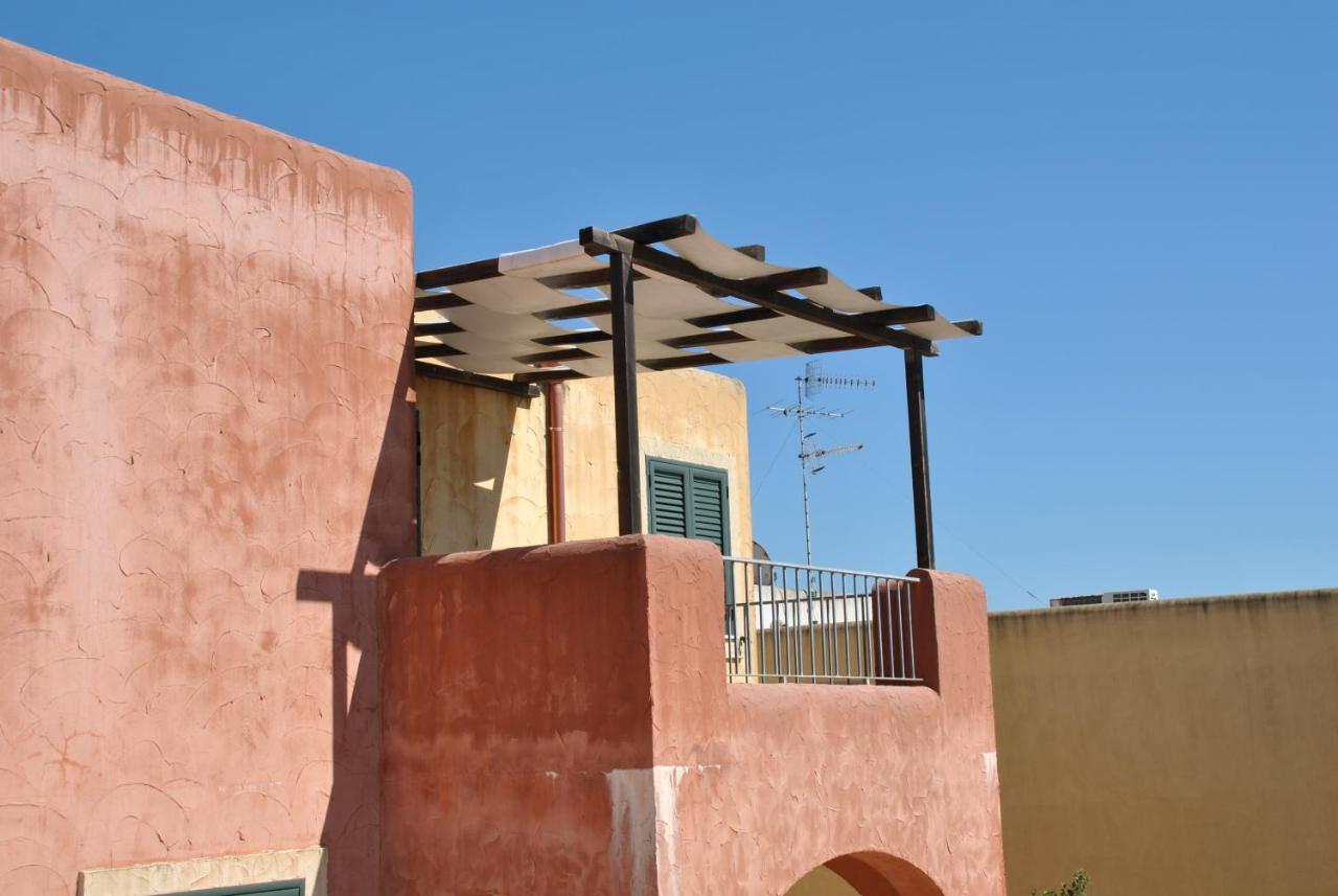 Appartamenti "Torre Del Mito" Santa Cesarea Terme Exterior photo